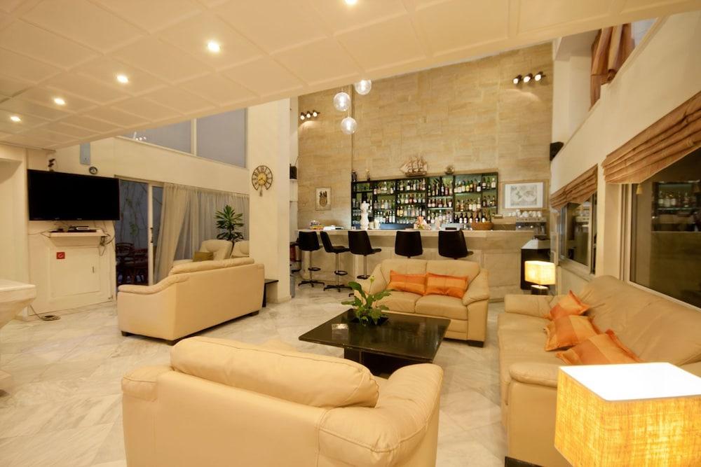 Liberty Hotel Ретимно Екстериор снимка